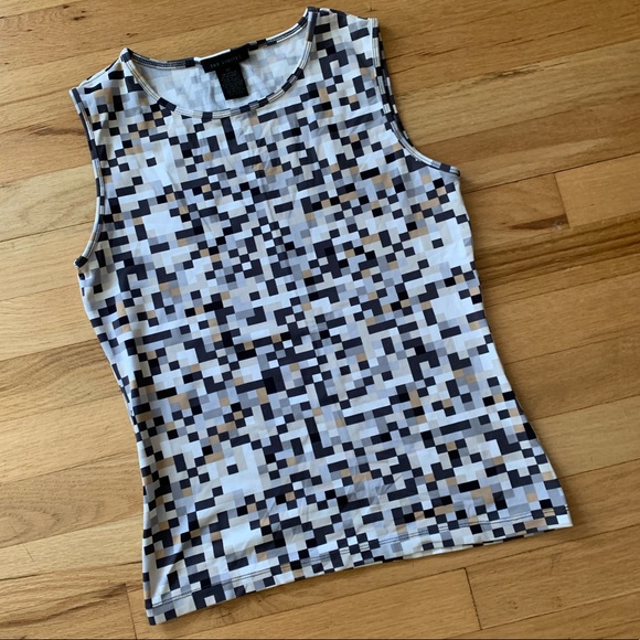 The Limited Sleeveless Fitted Career Top - Large - Picture 2 of 6